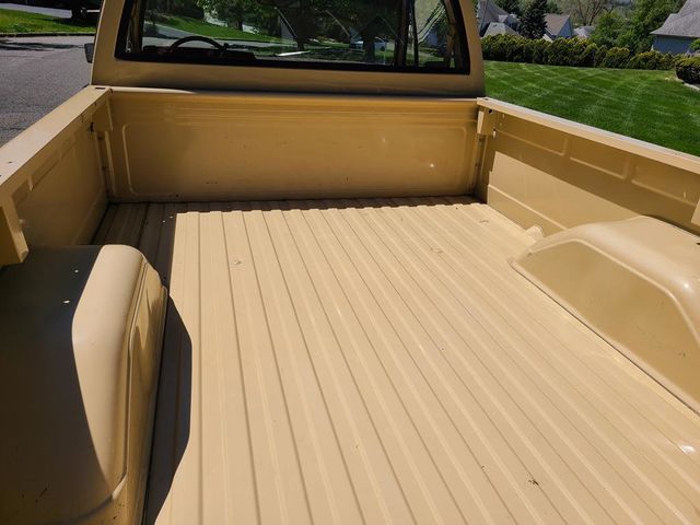 1983 Chevrolet C10  - 21390876 - 34