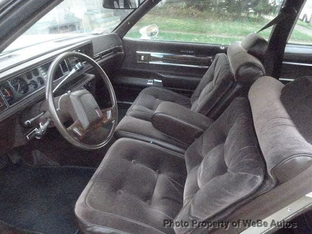 1983 Oldsmobile Cutlass Supreme Brougham For Sale - 22964427 - 21