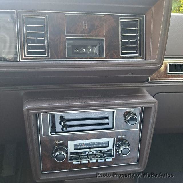 1983 Oldsmobile Cutlass Supreme Brougham For Sale - 22964427 - 24