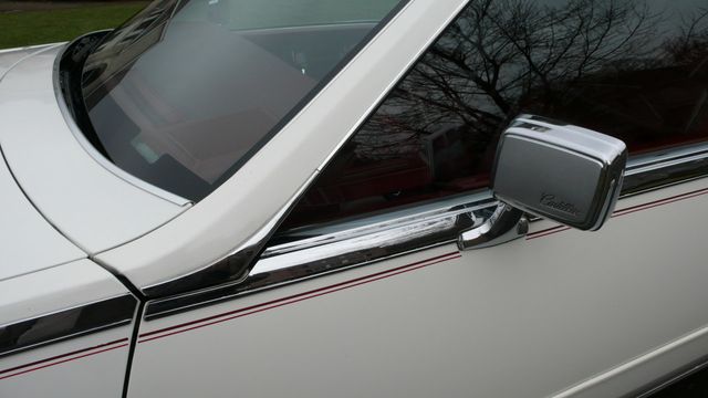 1984 Cadillac Eldorado Biarritz - 18416767 - 32