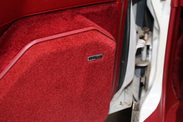 1984 Cadillac Eldorado Biarritz WHITE OVER RED GREAT CONDITION - 22985794 - 42