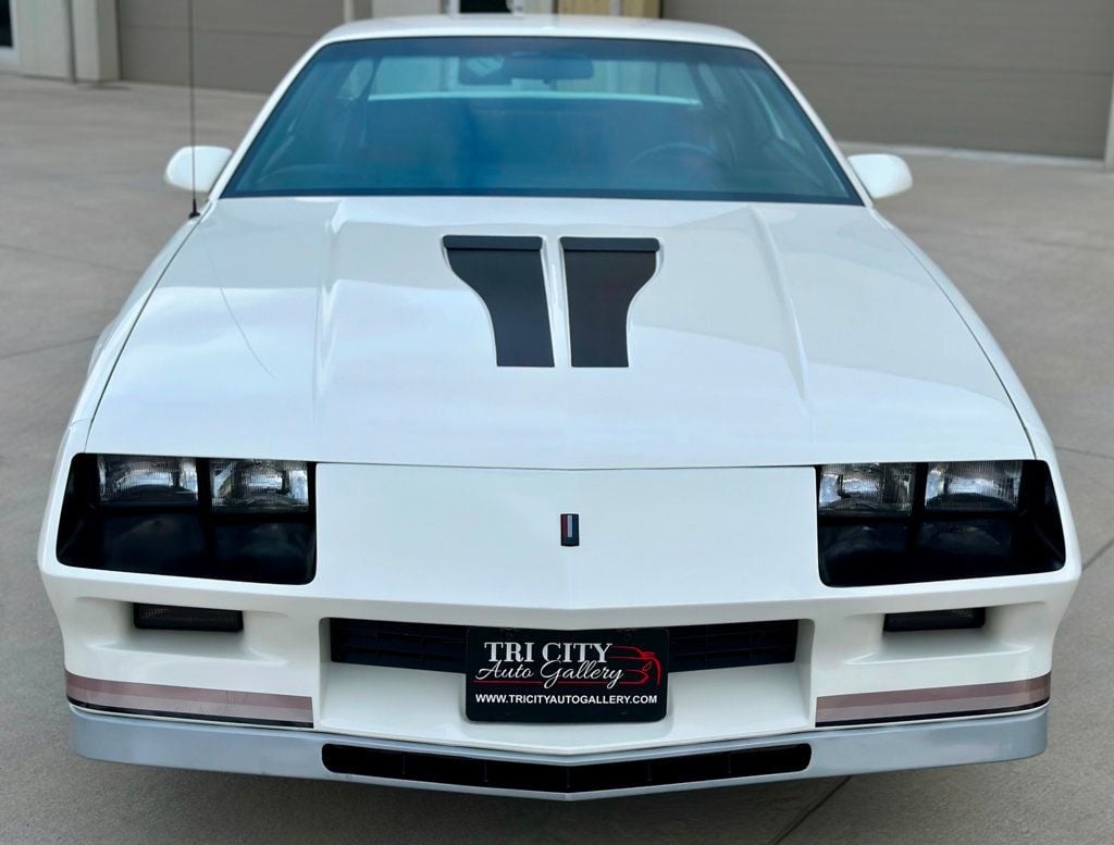 1984 Chevrolet Camaro 1984 CHEVROLET 5.0 H.O. 5-SPD CAMARO Z28 - LIKE NEW! - 22654692 - 3