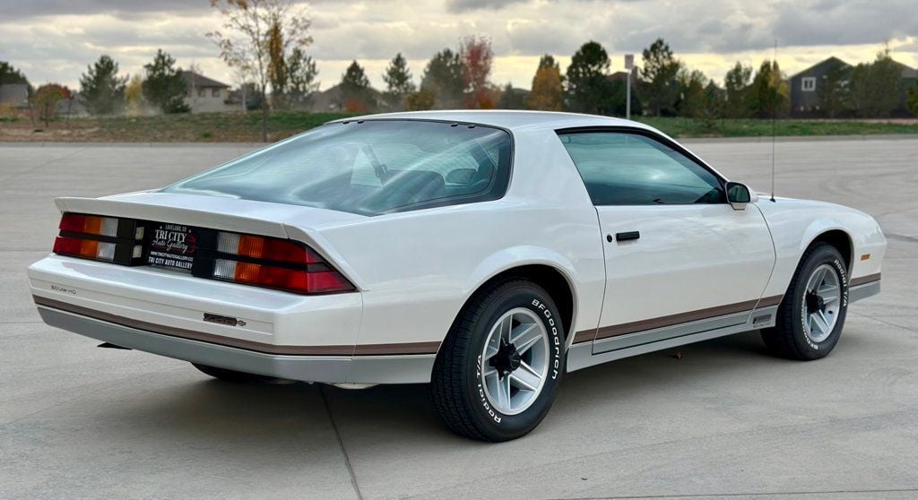 1984 Chevrolet Camaro 1984 CHEVROLET 5.0 H.O. 5-SPD CAMARO Z28 - LIKE NEW! - 22654692 - 6