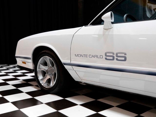 1984 Chevrolet Monte Carlo SS 2dr Coupe - 22971130 - 24
