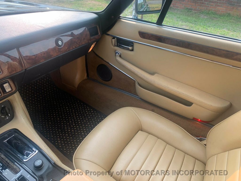 1984 Jaguar XJS Coupe SUPER CLEAN W/NEW LEATHER KIT,WOOD KIT AND HEADLINER.  - 20415793 - 17