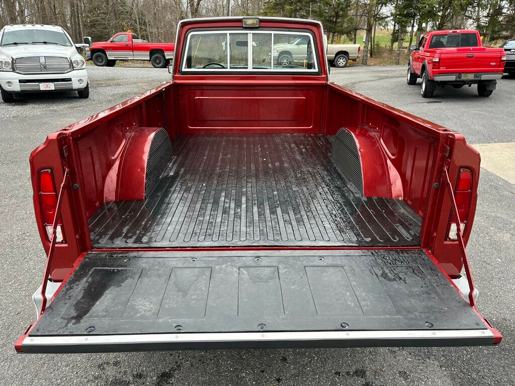 1984 Jeep J10 Pickup J10 long bed 4x4 with Snow Plow System - 22393501 - 19