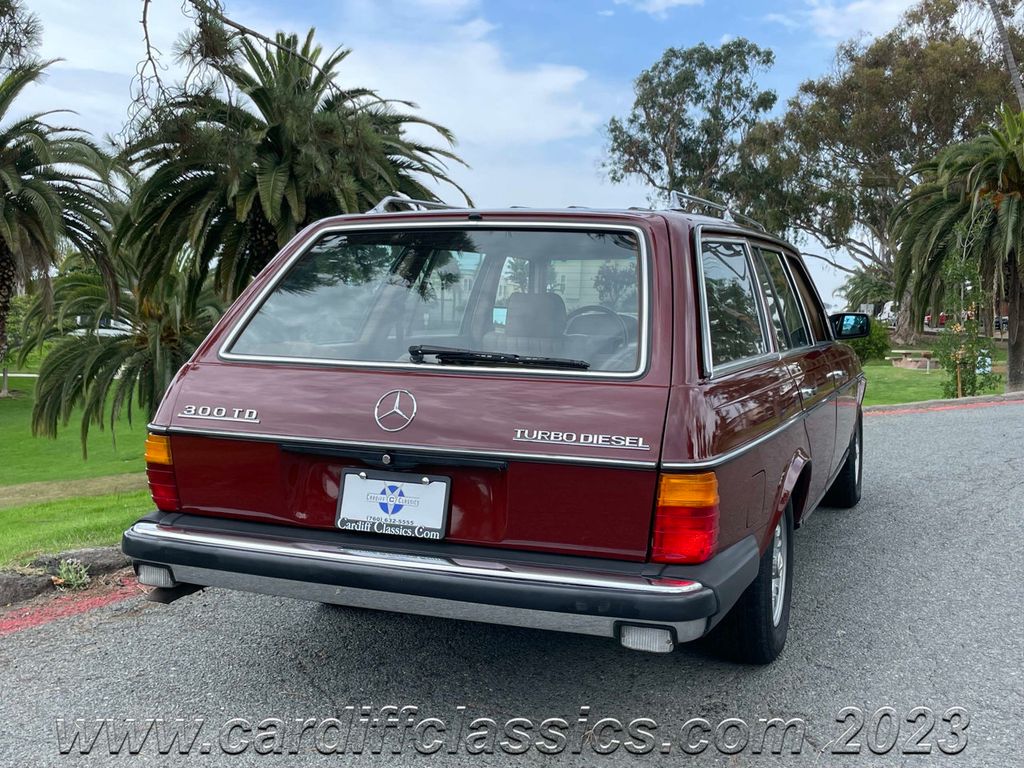 1984 Mercedes-Benz 300TD Wagon  - 22042863 - 9
