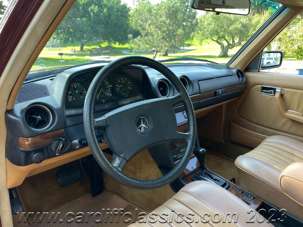 1984 Mercedes-Benz 300TD Wagon  - 22042863 - 1