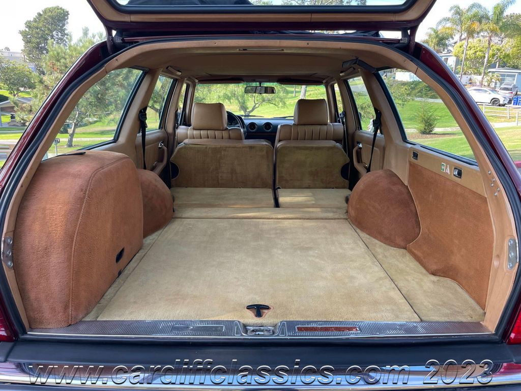 1984 Mercedes-Benz 300TD Wagon  - 22042863 - 29