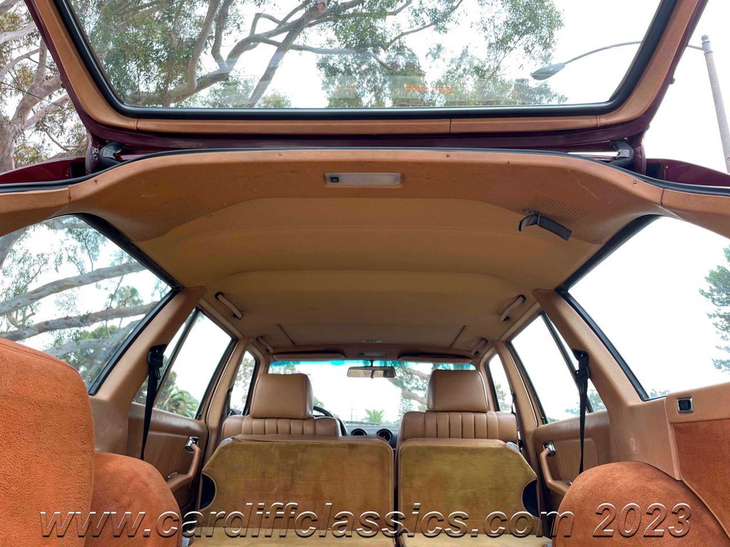 1984 Mercedes-Benz 300TD Wagon  - 22042863 - 30