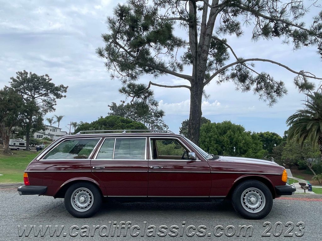 1984 Mercedes-Benz 300TD Wagon  - 22042863 - 3