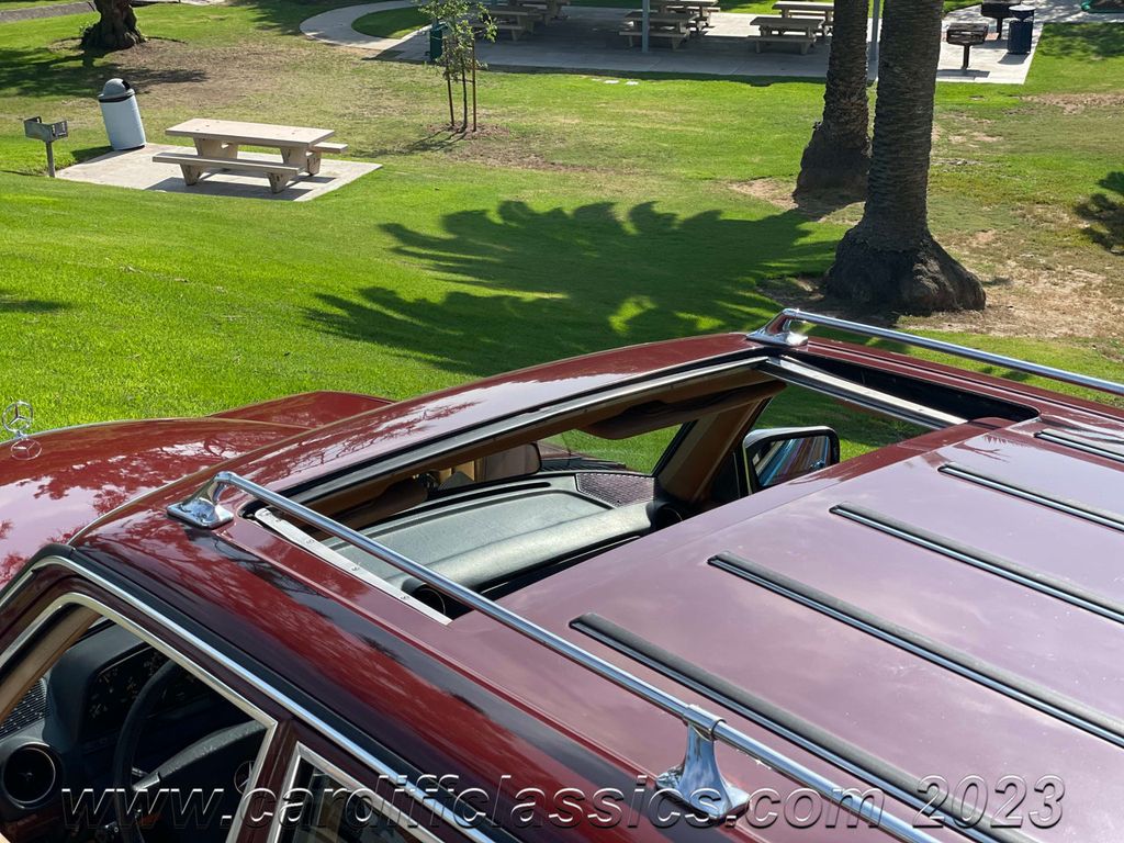 1984 Mercedes-Benz 300TD Wagon  - 22042863 - 47