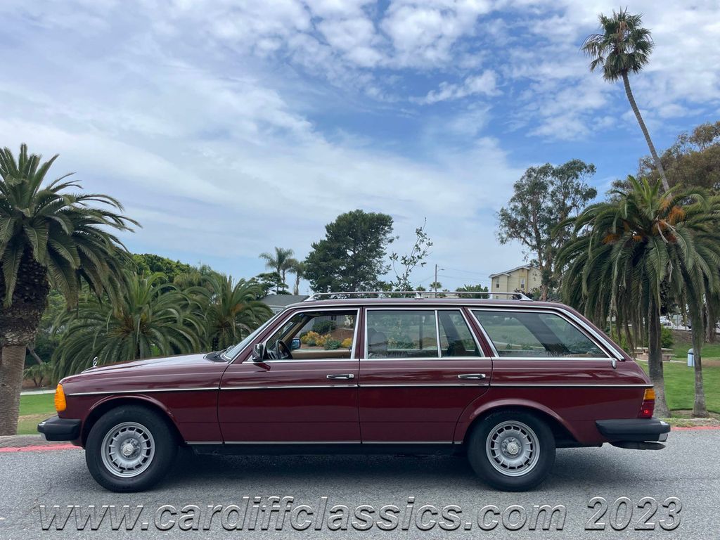 1984 Mercedes-Benz 300TD Wagon  - 22042863 - 4