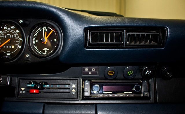 1984 Porsche 911 CARRERA TARGA - 15216564 - 18