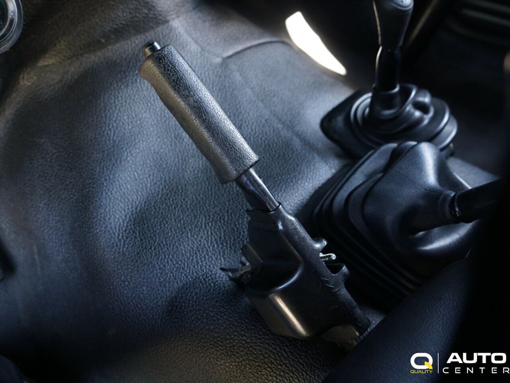 1984 Toyota Land Cruiser  - 22889861 - 32