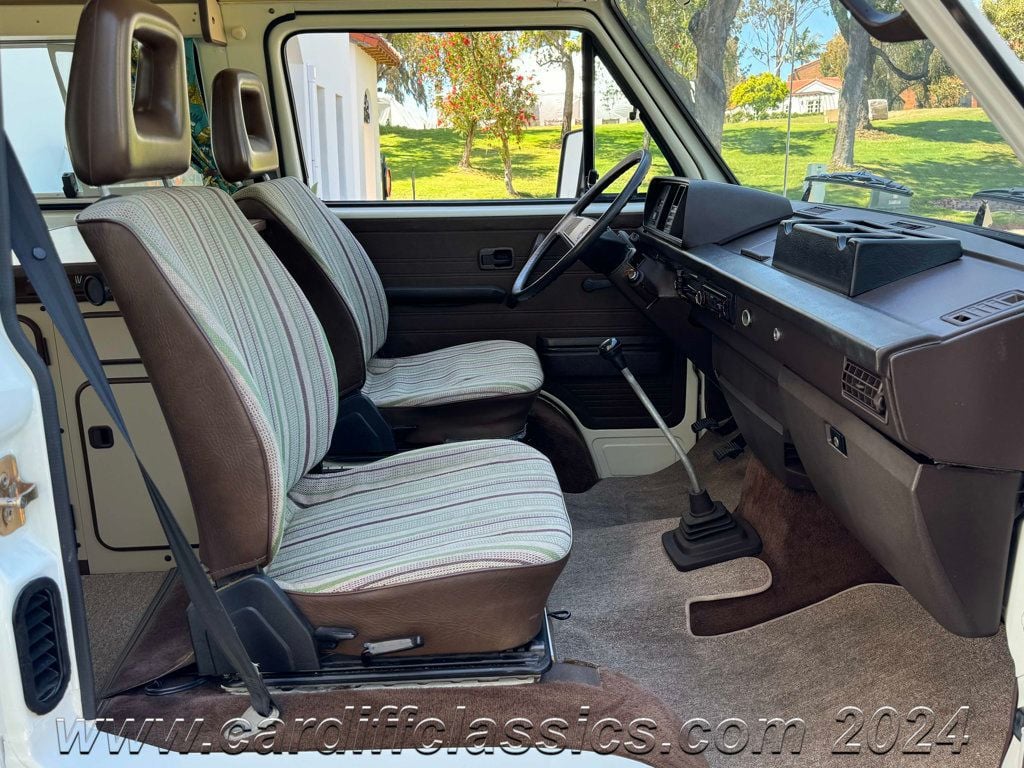 1984 Volkswagen Vanagon Camper  - 22421423 - 17