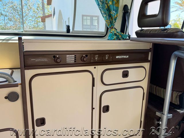 1984 Volkswagen Vanagon Camper  - 22421423 - 21