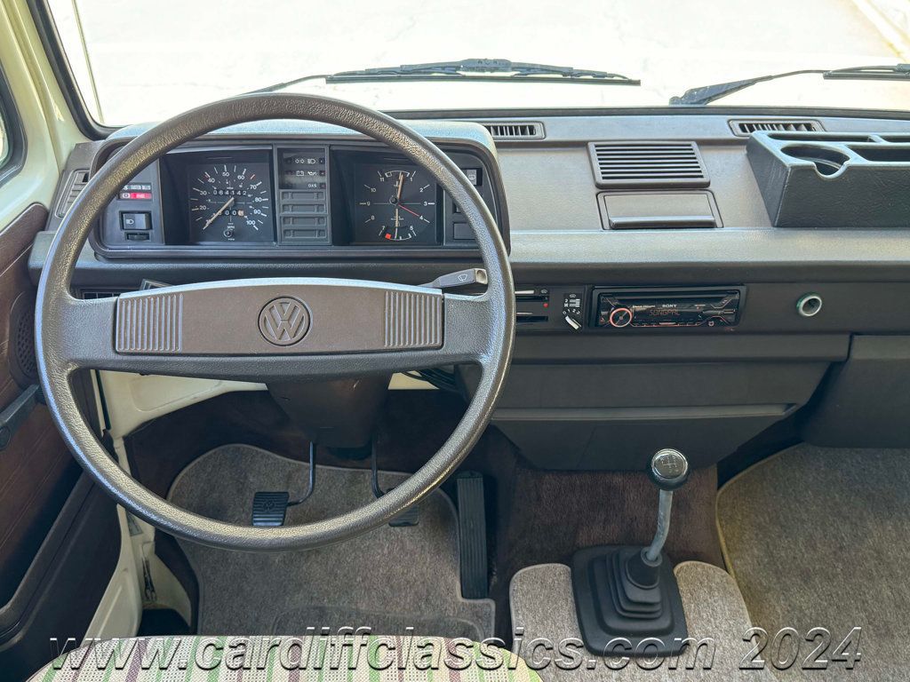1984 Volkswagen Vanagon Camper  - 22421423 - 23