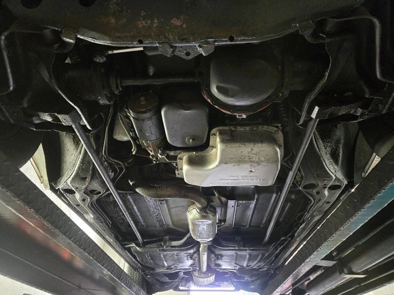 1985 Buick Riviera Base 2dr Coupe - 22941969 - 18