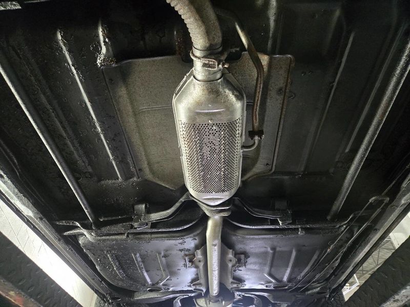 1985 Buick Riviera Base 2dr Coupe - 22941969 - 19