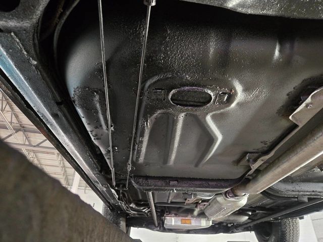 1985 Buick Riviera Base 2dr Coupe - 22941969 - 25