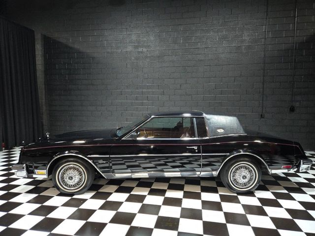 1985 Buick Riviera Base 2dr Coupe - 22941969 - 2