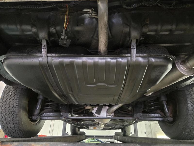 1985 Buick Riviera Base 2dr Coupe - 22941969 - 29