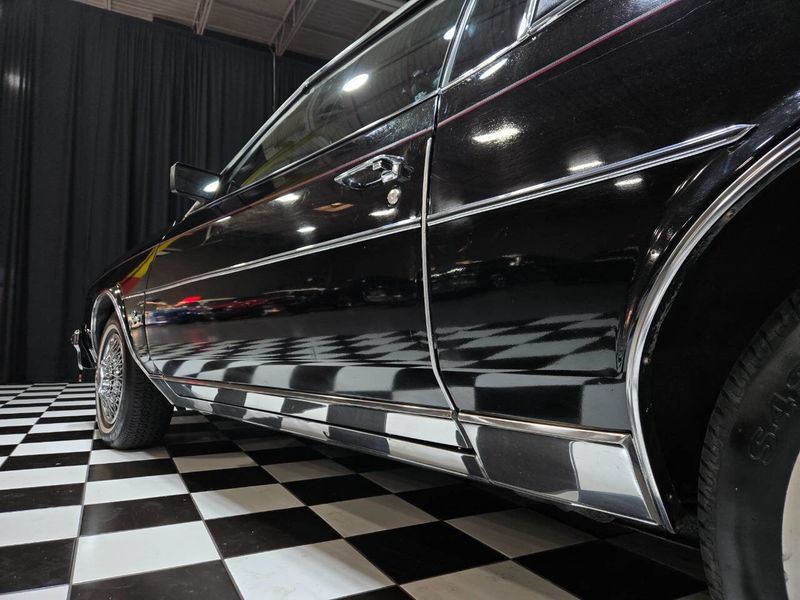 1985 Buick Riviera Base 2dr Coupe - 22941969 - 38