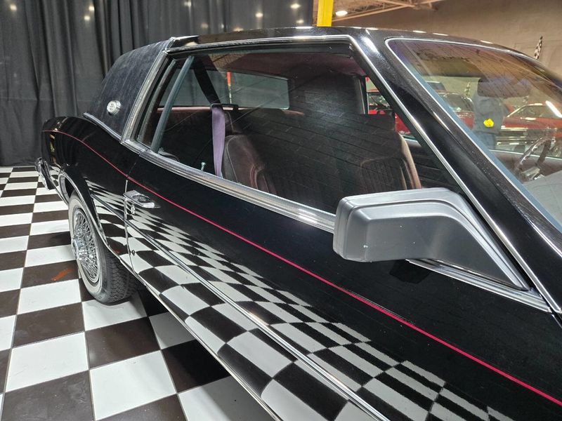 1985 Buick Riviera Base 2dr Coupe - 22941969 - 51