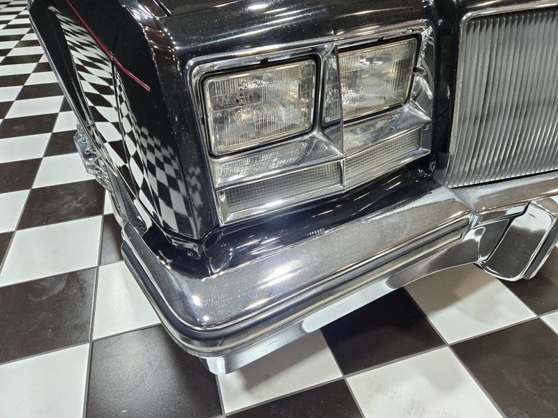 1985 Buick Riviera Base 2dr Coupe - 22941969 - 55