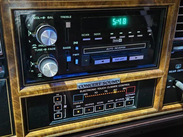 1985 Buick Riviera Base 2dr Coupe - 22941969 - 92