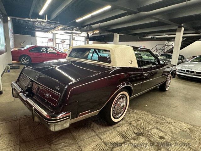 1985 Buick Riviera Base 2dr Coupe - 23052865 - 17