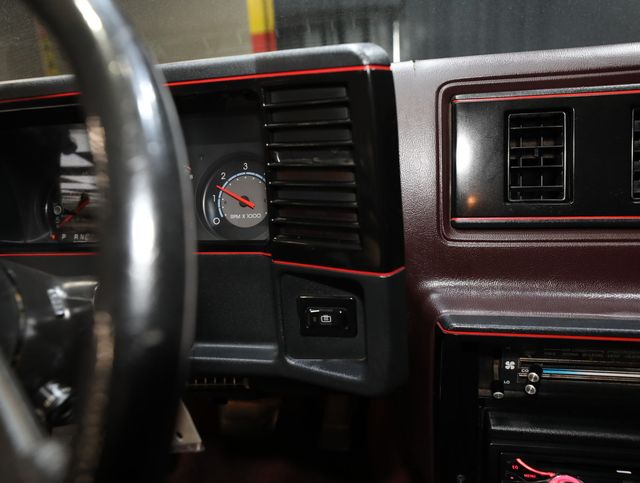1985 Chevrolet Monte Carlo SS SUPER SPORT - BUCKETS - CONSOLE - 23012832 - 52