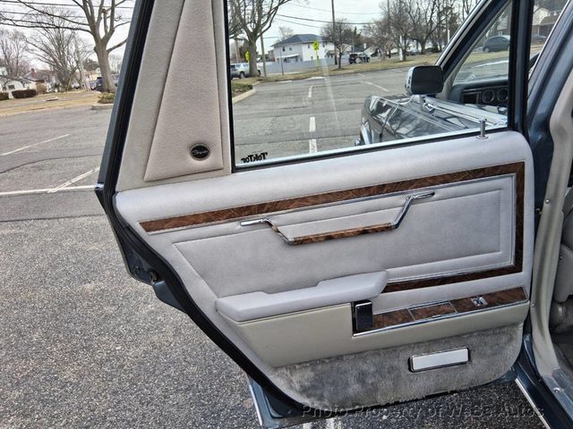 1985 Chrysler Fifth Avenue Base 4dr Sedan - 22997895 - 9