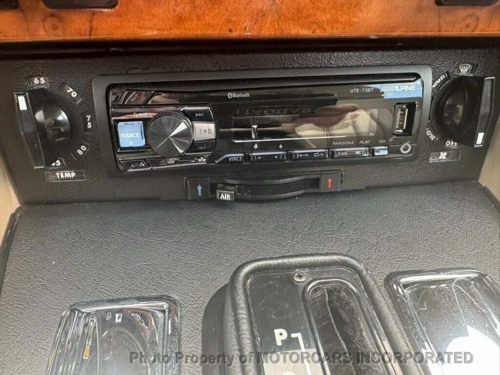 1985 Jaguar XJ Vanden Plas photo 27