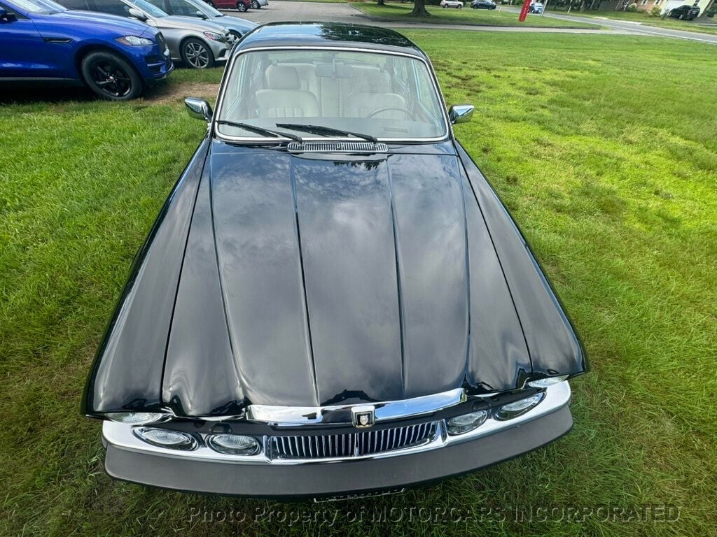 1985 Jaguar XJ Vanden Plas photo 7