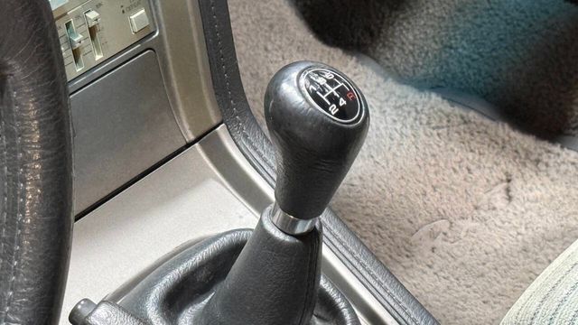 1985 Mazda RX-7 GSL - 5 SPEED - ONLY 2 OWNERS - 22956984 - 3