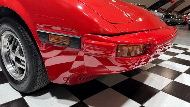 1985 Mazda RX-7 GSL - 5 SPEED - ONLY 2 OWNERS - 22956984 - 46