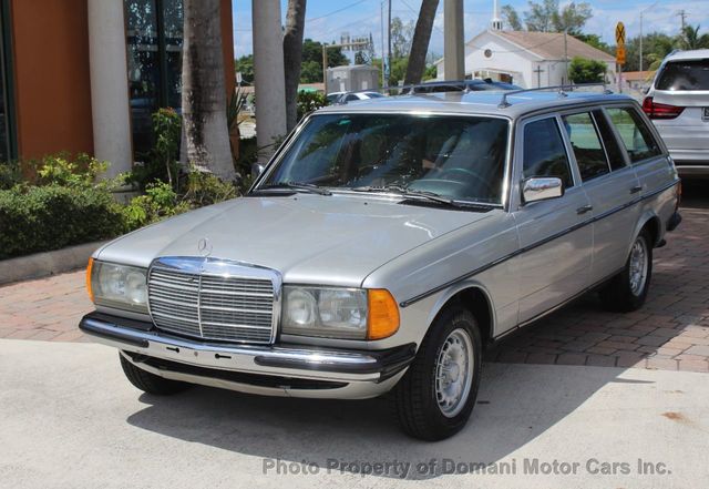 1985 Mercedes-Benz 280TE FACTORY FUEL INJECTED ESTATE WAGON WITH AC  - 21544925 - 1