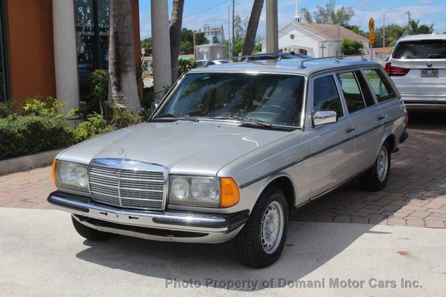 1985 Mercedes-Benz 280TE FACTORY FUEL INJECTED ESTATE WAGON WITH AC  - 21544925 - 23