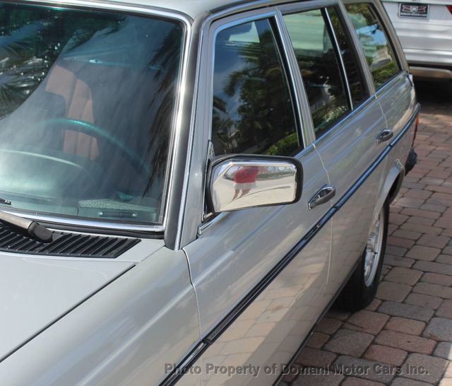 1985 Mercedes-Benz 280TE FACTORY FUEL INJECTED ESTATE WAGON WITH AC  - 21544925 - 26