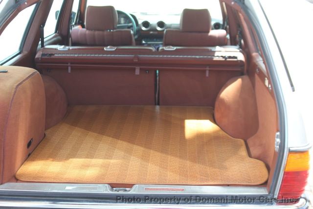 1985 Mercedes-Benz 280TE FACTORY FUEL INJECTED ESTATE WAGON WITH AC  - 21544925 - 37