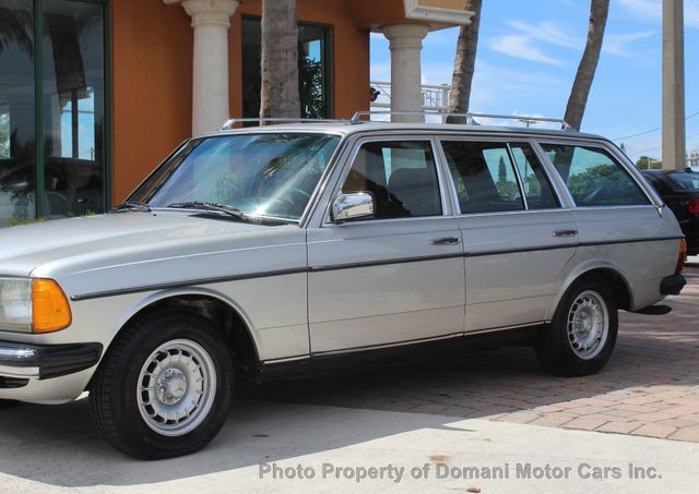 1985 Mercedes-Benz 280TE FACTORY FUEL INJECTED ESTATE WAGON WITH AC  - 21544925 - 3