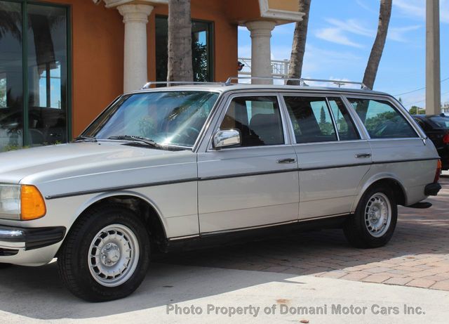 1985 Mercedes-Benz 280TE FACTORY FUEL INJECTED ESTATE WAGON WITH AC  - 21544925 - 56