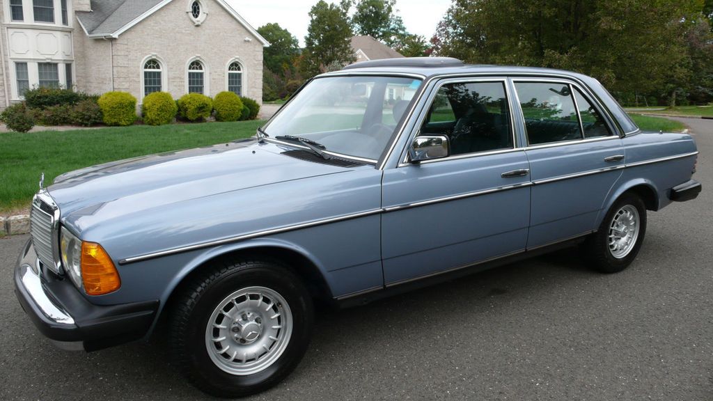 1985 Mercedes-Benz 300 300D - 14280844 | Video 1