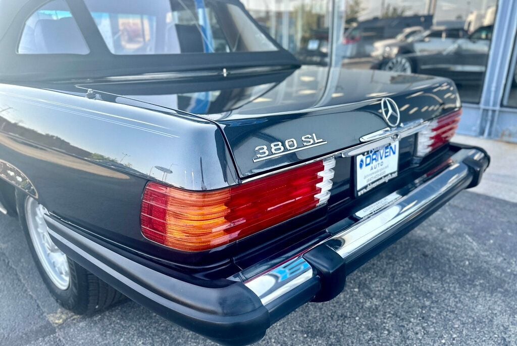 1985 Mercedes-Benz 380  Mercedes-Benz 380 SL Coupe - 22568234 - 37