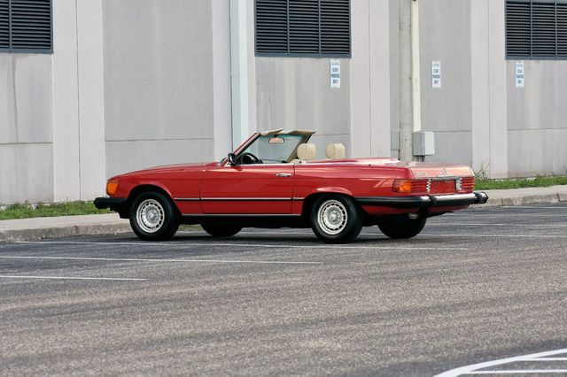 1985 Mercedes-Benz 380 SL Convertible W/Becker AM/FM/Cassette - 23073880 - 22