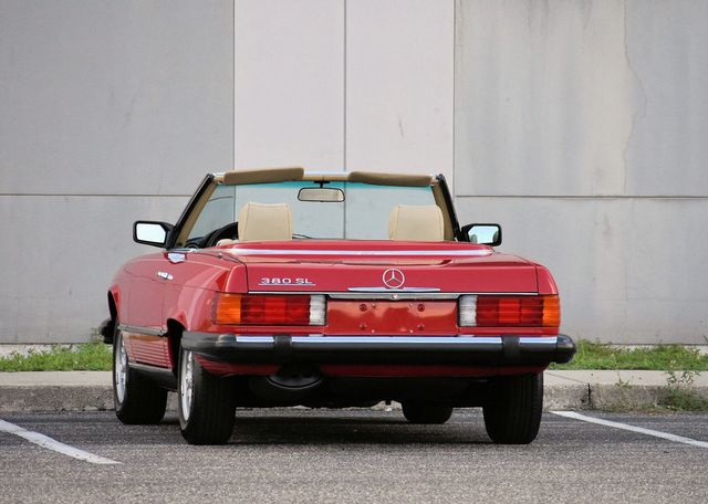 1985 Mercedes-Benz 380 SL Convertible W/Becker AM/FM/Cassette - 23073880 - 28