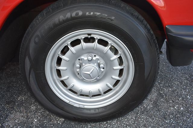 1985 Mercedes-Benz 380 SL Convertible W/Becker AM/FM/Cassette - 23073880 - 88