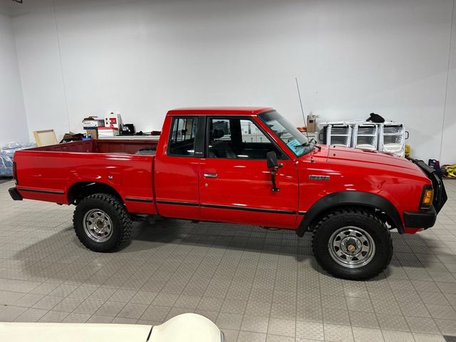 1985 Nissan Pickup Deluxe - 4 owner - 4WD - 23015635 - 0